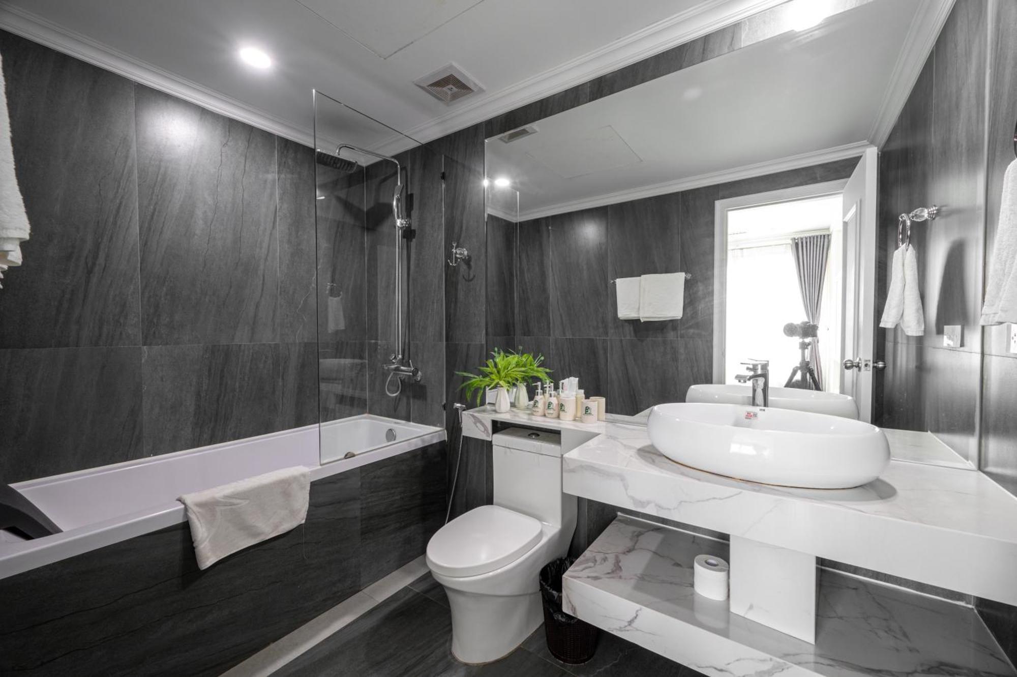 Luxe Paradise Suites Xuan Dieu Hanoi Luaran gambar